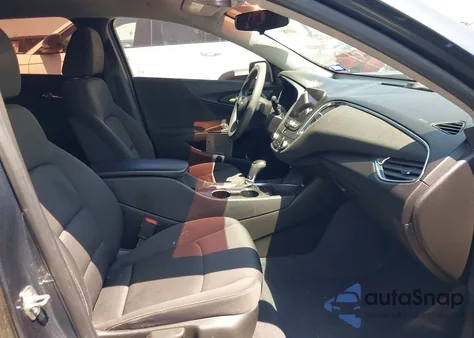 2019 Chevrolet Malibu Lt z USA, uszkodzony, nr VIN 1G1ZD5ST4KF165820